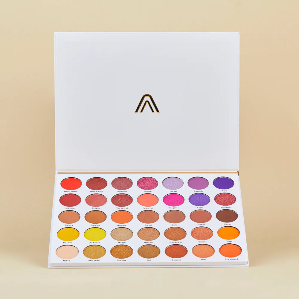 Paleta de Sombras Atenea Majestic | 35 Tonos Versátiles | Acabado Profesional de Larga Duración