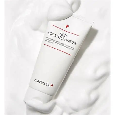 Medicube Red Foam Cleanser | Limpiador Facial con Ácido Salicílico para Pieles con Tendencia al Acné (120ml)